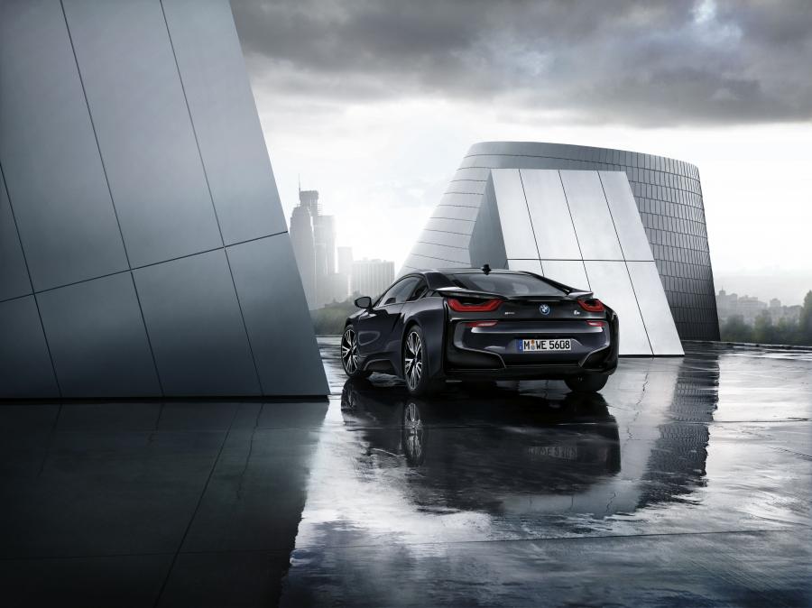  BMW i8 Protonic Dark Silver Edition (I12) 2016 года  (фото 4 из 8)